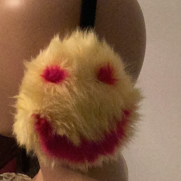 Smiley ear muffs 🙂 - Picture 2 of 4